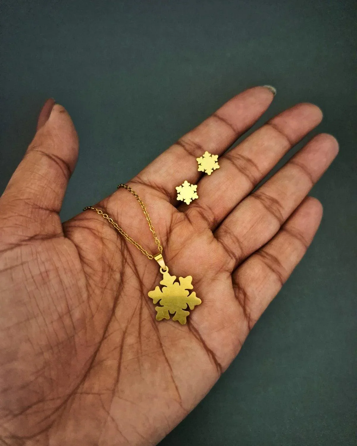 Zevarly Daksha Gold Plated Anti Tarnish Pendant Set - Image 3